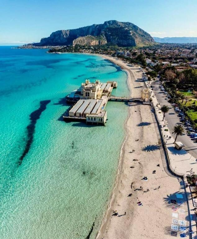 Caminneci Palace & Rooms Palermo Luaran gambar