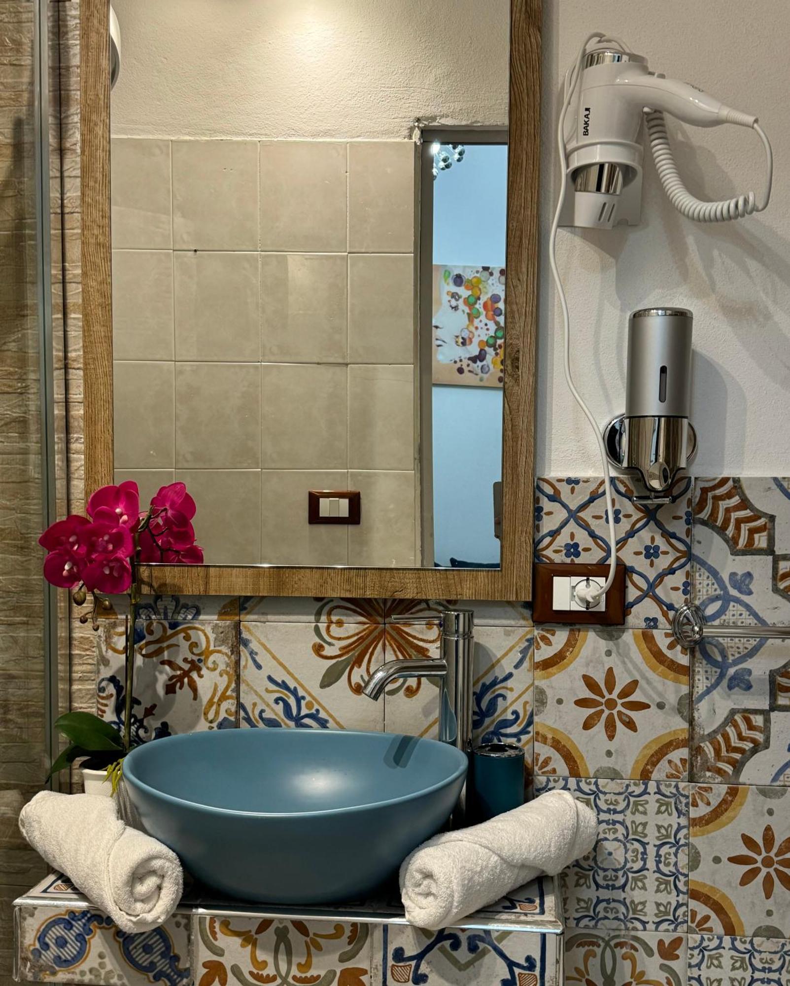 Caminneci Palace & Rooms Palermo Luaran gambar